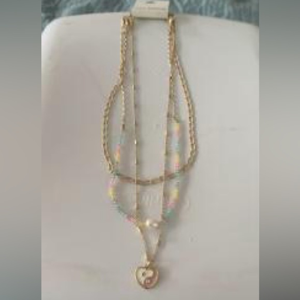 Chic Gold Layered Necklace with Heart Charm